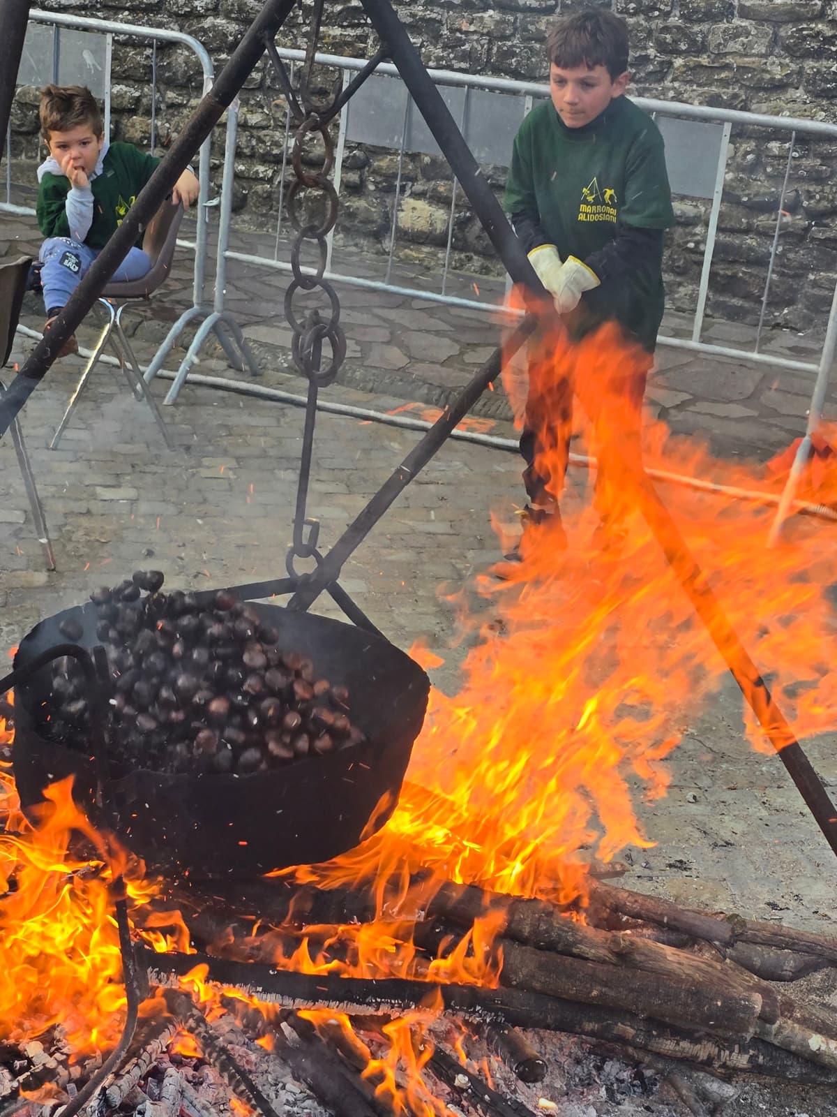Caldarroste sul fuoco vivo